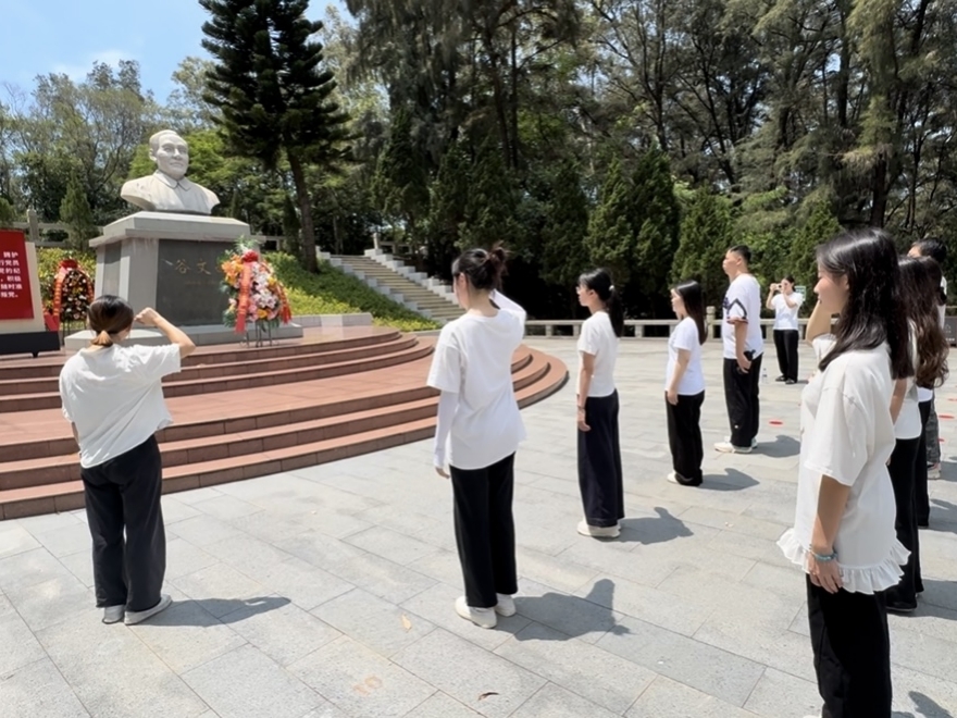 图片4.jpg 图片4.jpg